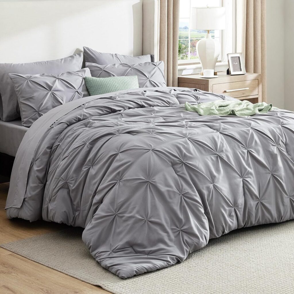 Bedsure Queen Bedding Set – Elegant Pinch Pleat Design & Cloud Like Comfort for Every Season
