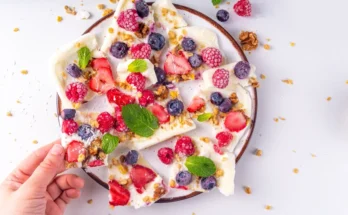 Frozen Yoghurt Bark