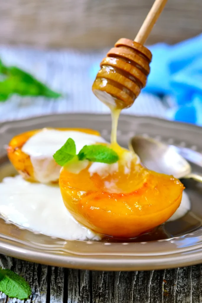 Grilled Peaches with Honey and Yogurt