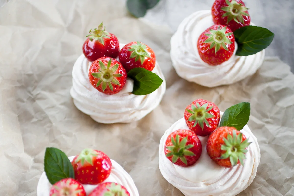Mini Pavlovas with Fresh Fruit (2)
